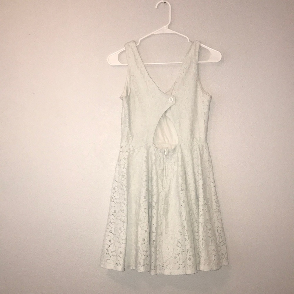 Dress - Picture 2 of 3